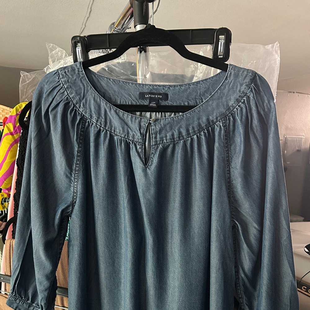 Lands’ End Blue Chambray Tunic Top with 3/4 Button Sleeve. EUC - Picture 4 of 12